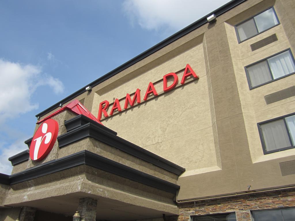 威廉斯湖华美达酒店 威廉斯莱克 外观 照片